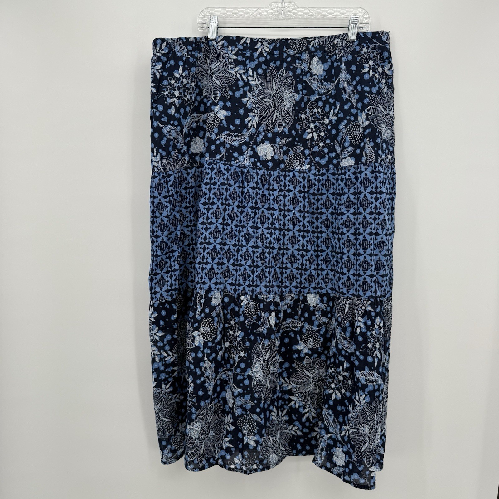 Basic Editions Blue Pattern Elastic Midi Skirt Pl… - image 1