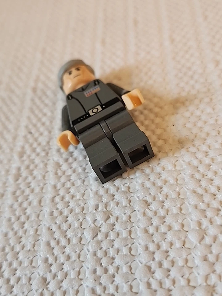 Минифигурка LEGO Star Wars Grand Moff Tarkin sw0157 10188 6211 - Изображение 3 из 4