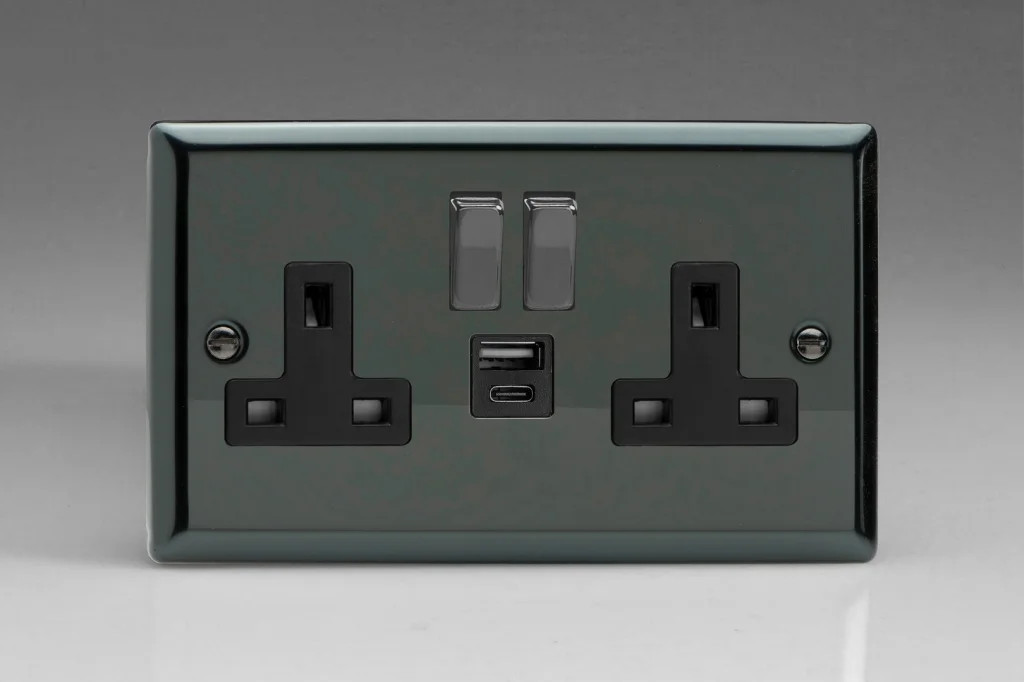 13A Socket Iridium + USB 2-Gang 1 Pole Classic Iridium/Black Insert Varilight