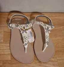 The Children's Place Girls Flat Sandals White Floral Size 6 NEW in PACKAGE