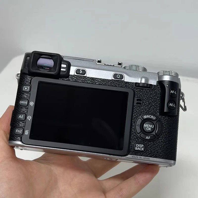 Fujifilm X Series X-E2 XE2 16.3MP Digital Camera - Silver (Body) - Image 2 of 4