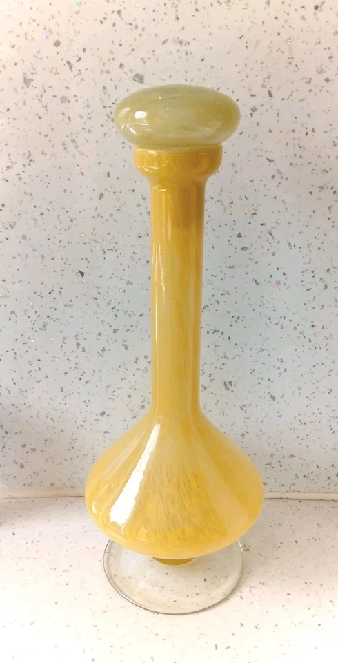 Murano Style Yellow Art Glass Narrow Neck Decanter With Stopper / Vase 30cm High - Image 4 of 4