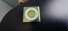 Apple iPod Shuffle A1373 2GB Metallic Light Green