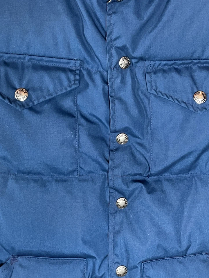 Etiqueta The North Face Vintage Años 80 Plumón de Ganso Azul Y Marrón Tostado Para Hombre Talla Pequeña Foto 4 de 4