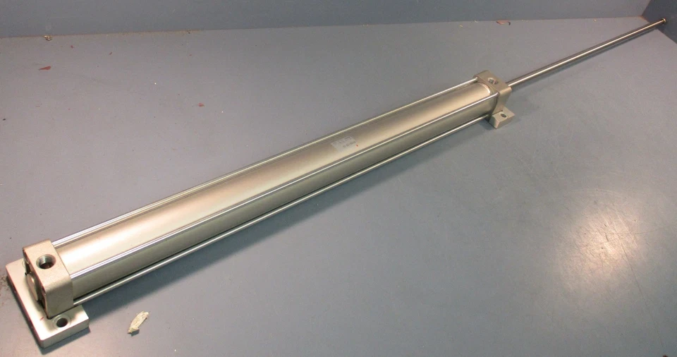 Cilindro de varilla de amarre SMC NCA1S200-2700-XC6 27" carrera 2" diámetro 250 PSI Foto 3 de 4