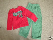 SUPER CUTE Carters Santa / Christmas / holiday 2pc winter pjs pajamas - kids 6-7