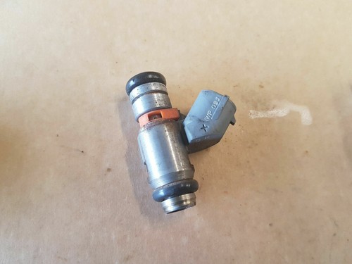 Seat Cordoba Vario 6K5 Einspritzdüse 036031G