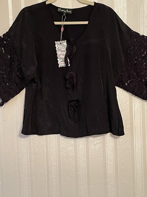 Pretty Angel 18.00 Sm Cropped Black Top Great Design New w/Tags Ships Free/Fast
