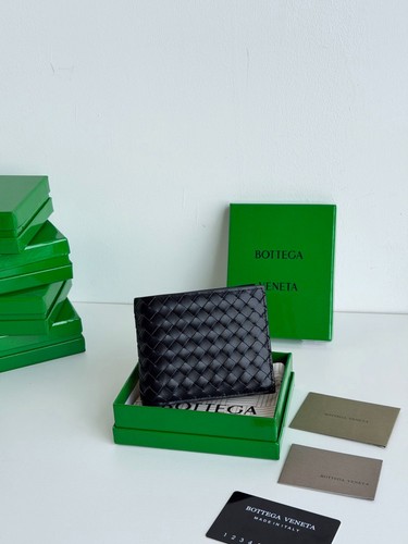 Bottega Veneta Piccolo Bi-Fold Wallet Black Intreccio Calfskin Compact 9.5x11cm