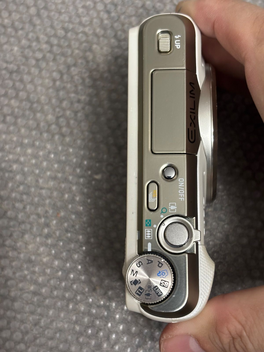 CASIO EXILIM EX-ZR800 white Compact digital camera Tested body