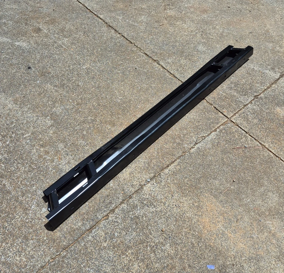 1984-1986 Dodge Daytona Chrysler Laser NOS MoPar para-choque traseiro REFORÇO DE CAPA - Imagem 4 de 4