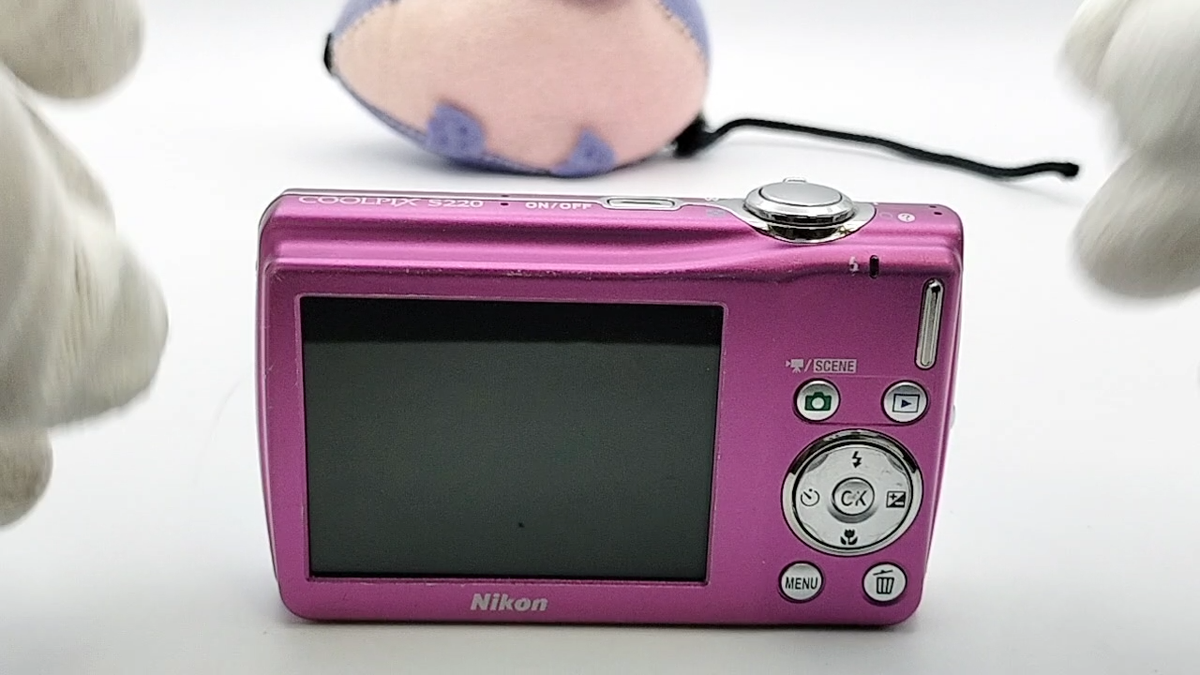 Nikon Coolpix S220 Purple 10.0MP 3x Zoom Compact Digital