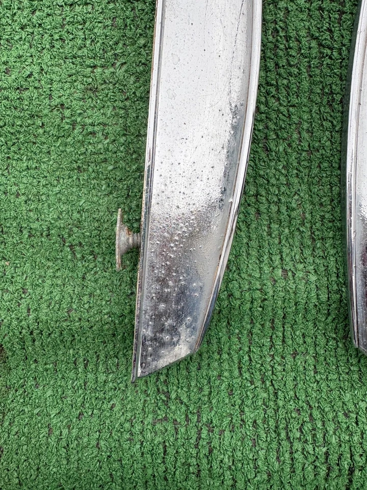 1962 Cadillac Coupe Deville rear panel light housings both sides 62 Foto 3 de 4