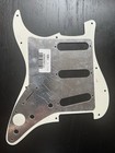 Genuine Fender Strat PARCHMENT WHITE 3-PLY PICKGUARD 11-Hole Stratocaster P/B/P  — photo 2