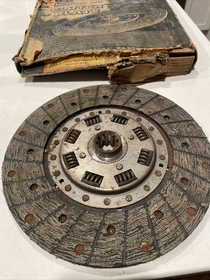 Пластина сцепления 6 цилиндров Ford V8 1949-53 годов выпуска 9-1/2 дюйма 10 шлицев 1 дюйм новая из старых запасов - Изображение 2 из 4