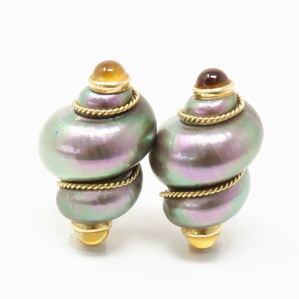 Maz shop shell earrings