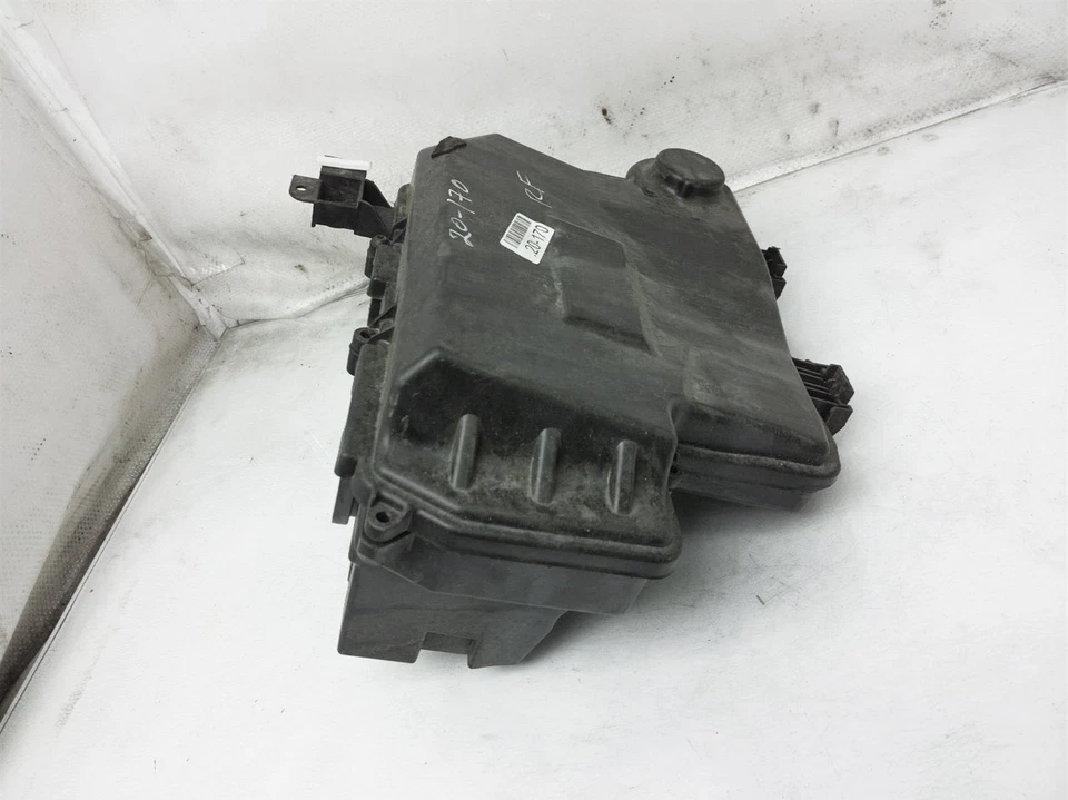 Caja de fusibles interior Audi A6 2006-2011 cabina 4F1-907-613 4F1-907-335-A Foto 2 de 4
