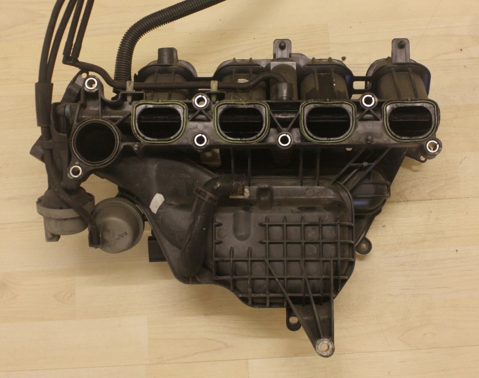 ✅ GENUINE FOCUS MK2 CONVERTIBLE 1.8/2.0 PETROL INLET INTAKE MANIFOLD 2006 - 2010 - Picture 2 of 2