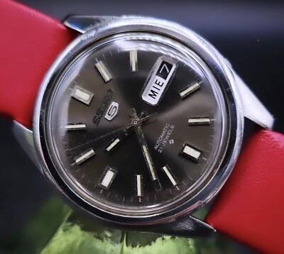 Vintage SEIKO ''5'' 1960's Automatic 21J Day & Date Men's Watch W/ Superb Dial !!