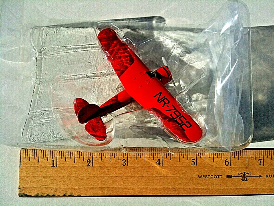 Corgi Lockheed Vega Amelia Earhart, May 20th 1932 Die-cast Showcase 1:120 Scale - Image 3 of 4