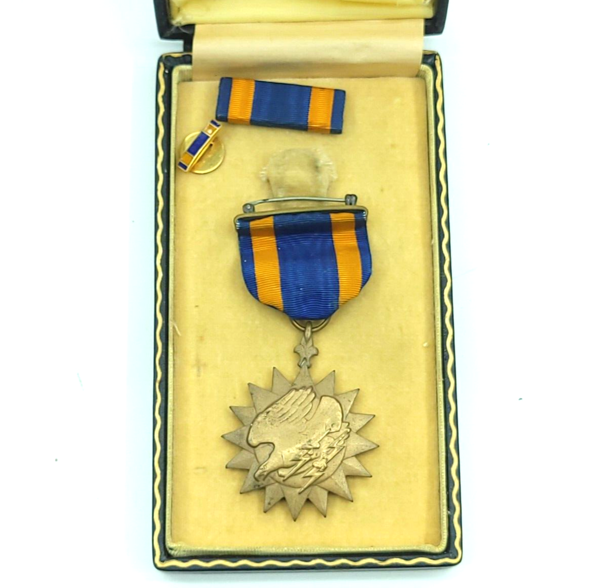 WWII US Navy Air Medal In Short Titled Case USN USMC US Mint wwii-us-navy-air-medal-in-short-titled-case-usn-usmc-us-mint