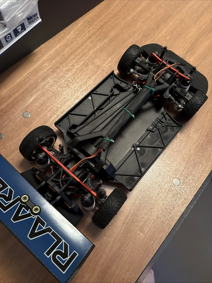 New Rlaarlo AK-787 Aluminum Chassis Roller With Carbon Fiber Brace & Disk Brakes - Image 3 of 4