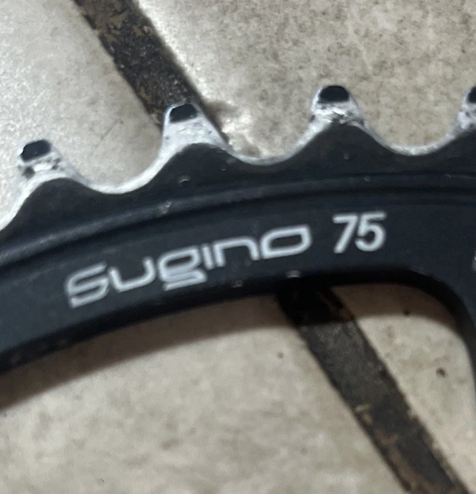 Corrente de pista Sugino 75 46 dentes engrenagem fixa preta 144 BCD - Imagem 2 de 4