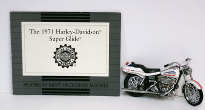 Franklin Mint 1971 HARLEY DAVIDSON SUPER GLIDE MOTORCYCLE W/COA 1:24 Scale