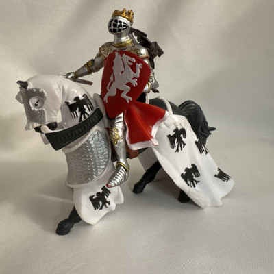 PAPO Jousting Red Dragon King (Broken Lance) on Black And White Horse 1901
