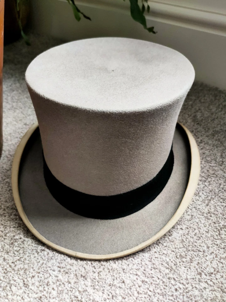 Top hat grey Scott & Co vintage With Leather And Brass Box - Image 2 of 4