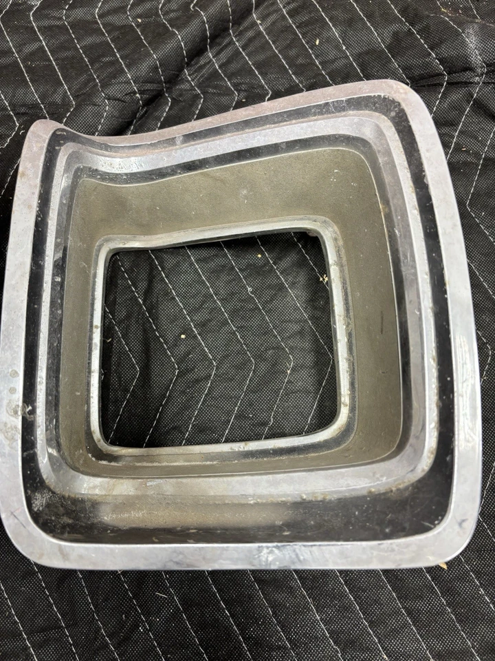 69 biseles de luz trasera Plymouth GTX 1969 - LF conductor y pasajero RT Foto 4 de 4