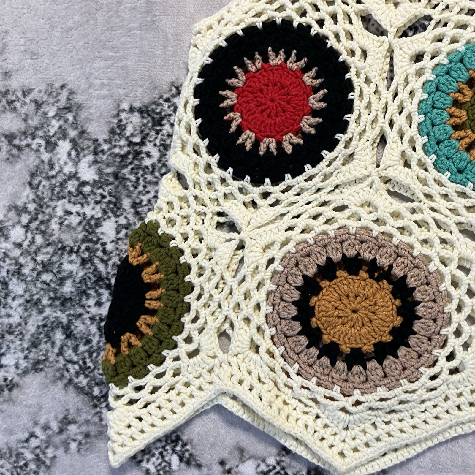 Top Crochet Patchwork Granny Square Boho Hippie F… - image 7