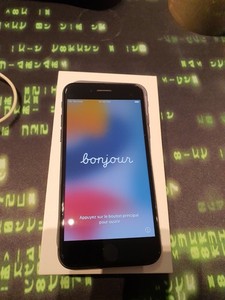 Apple iPhone 7 - 128GB - Schwarz (Ohne Simlock) Homebutton Defekt