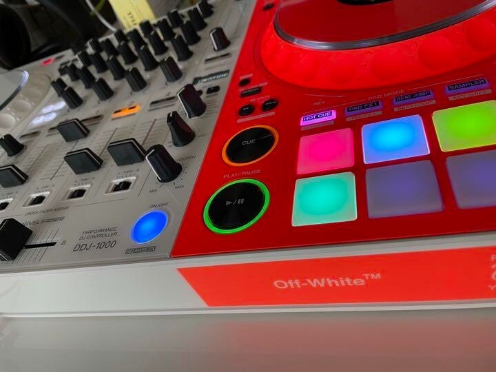 Pioneer DDJ-1000 22年製　美品 Pioneer DDJ-1000 22年製 美品 Pioneer DJ DDJ-1000