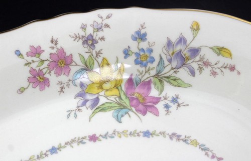 Syracuse Briarcliff Group of 14 In Platter & Gravy Boat with Attached Underplate - Picture 4 of 11