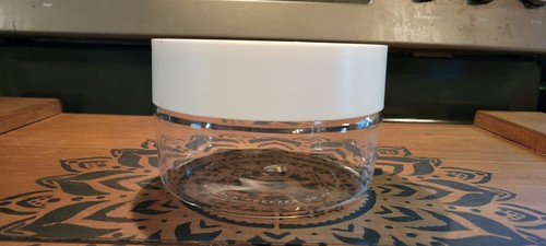 Vintage Pyrex See N Store canister 1970s White Twist Lid And Seal 4 x 6 storage