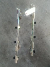 03-06 Infiniti G35 Nissan 350z VQ35DE Fuel Injector Rail Assembly 17521-8J101