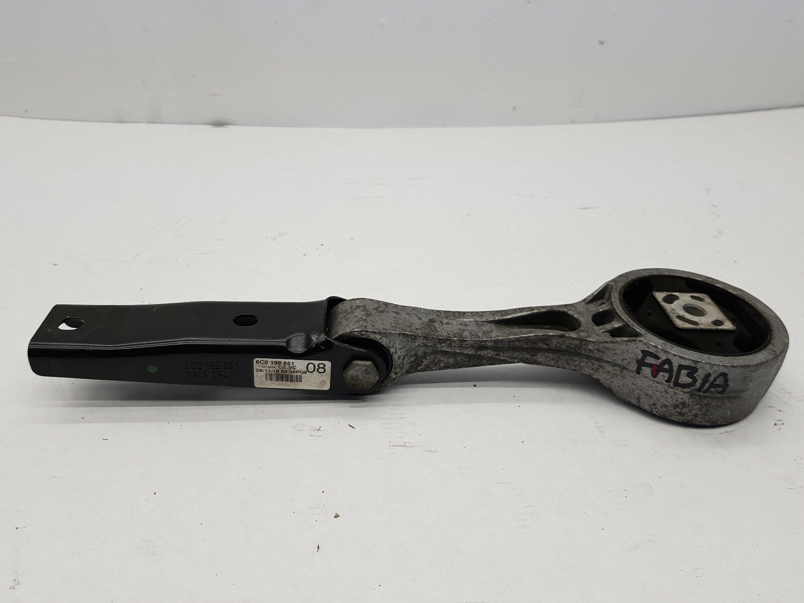 2019 SKODA FABIA / AUDI / VW 1.0 PETROL GEARBOX MOUNT OEM 