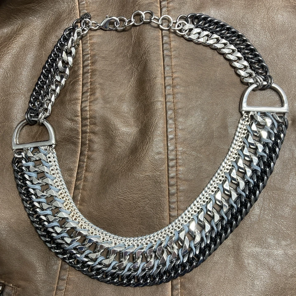 Collar grueso de eslabones de cadena audaz gris plata Stella & Dot Femme Fatale Foto 4 de 4