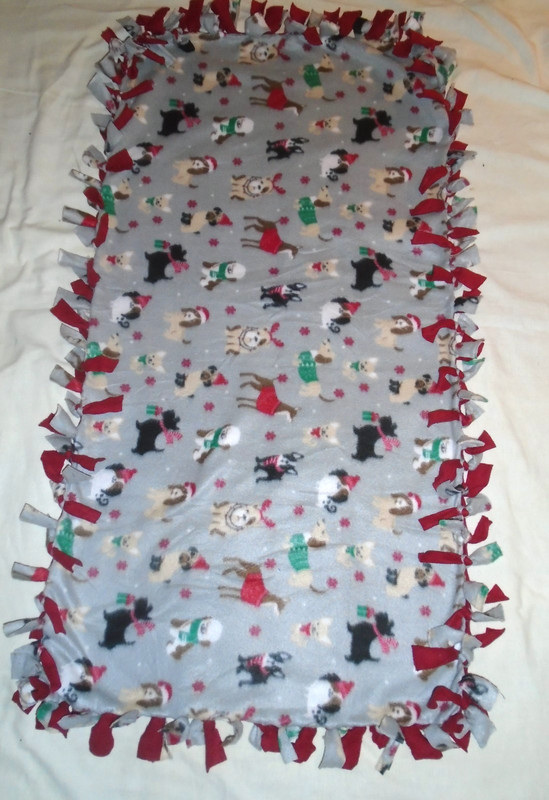 Puppy ~ Dogs Christmas Double Sided Hand Tied Fleece Rag Crate Blanket ~ New