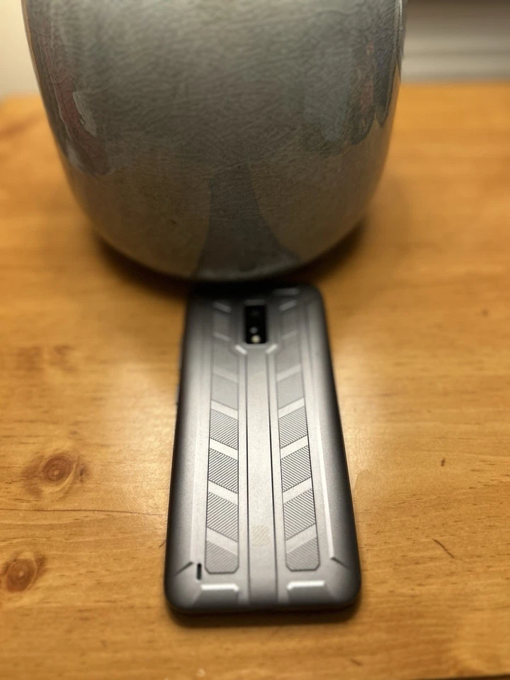 BLU android phone. - Image 4 of 4