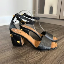 Valentino Garavani Black Leather Gold Studded Sandals 41 Grained Block Heels