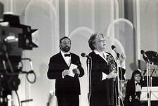 VINTAGE 1978 ORIGINAL PRESS PHOTO LES CESARS P NOIRET SIMONE SIGNORET