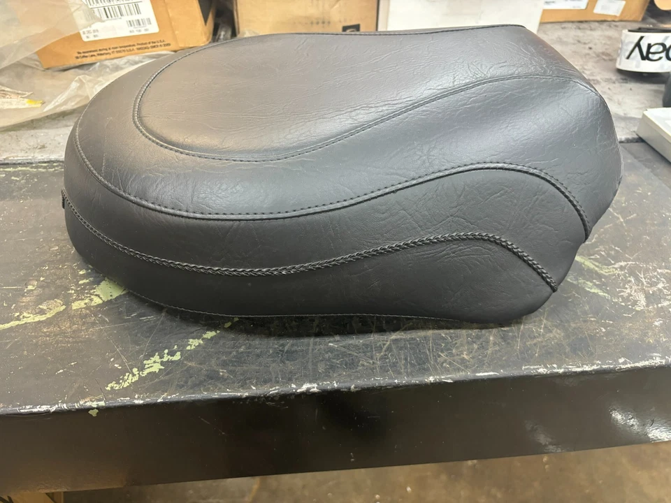 Nuevo asiento trasero original Mustang 76125 Wide Touring 06-17 Yamaha Roadliner RW6493 Foto 2 de 3