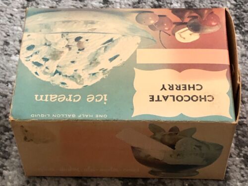 Scatola gelato vintage Heilemann's cioccolato ciliegia mezzo gallone anni 50 originale - Foto 4 di 11
