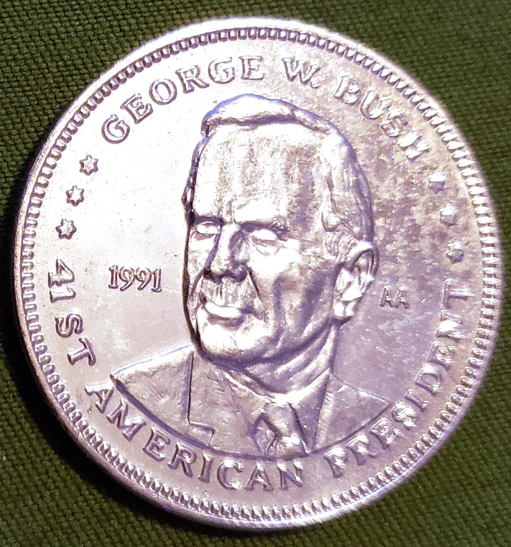 2001年アメリカ大統領選挙　記念コイン 1oz .999 Silver Coin George W Bush Al Gore 2001 Presidential