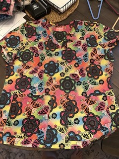 Pretty! Ava Therese Women's Scrub Top XL