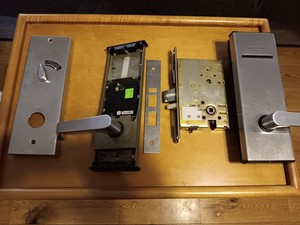 SAFLOK    DORMAKABA   MAGSTRIP MT LOCK SETUP, SATIN CHROME FINISH Right Hand  RH