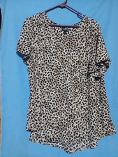 New Torrid Cheetah Print Blouse Size 2