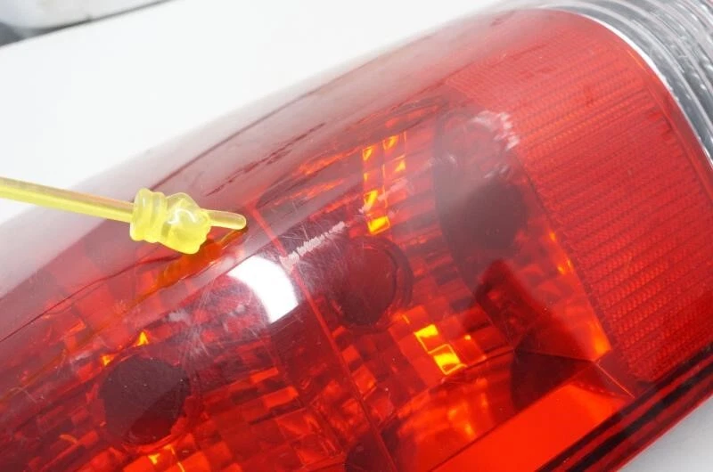 Luz trasera pasajero derecho Nissan Titan 2004-2014 26550-ZH216 OEM Foto 4 de 4